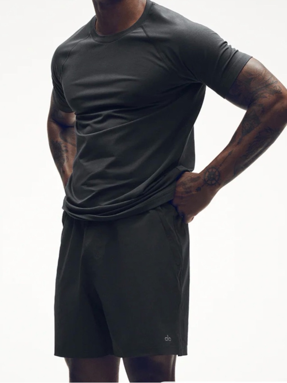 ALO  7” Repetition Men’s Shorts. Size L. Color Anthracite
